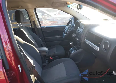 2016 Jeep Compass Sport z USA, uszkodzony, nr VIN 1C4NJDBB5GD638210